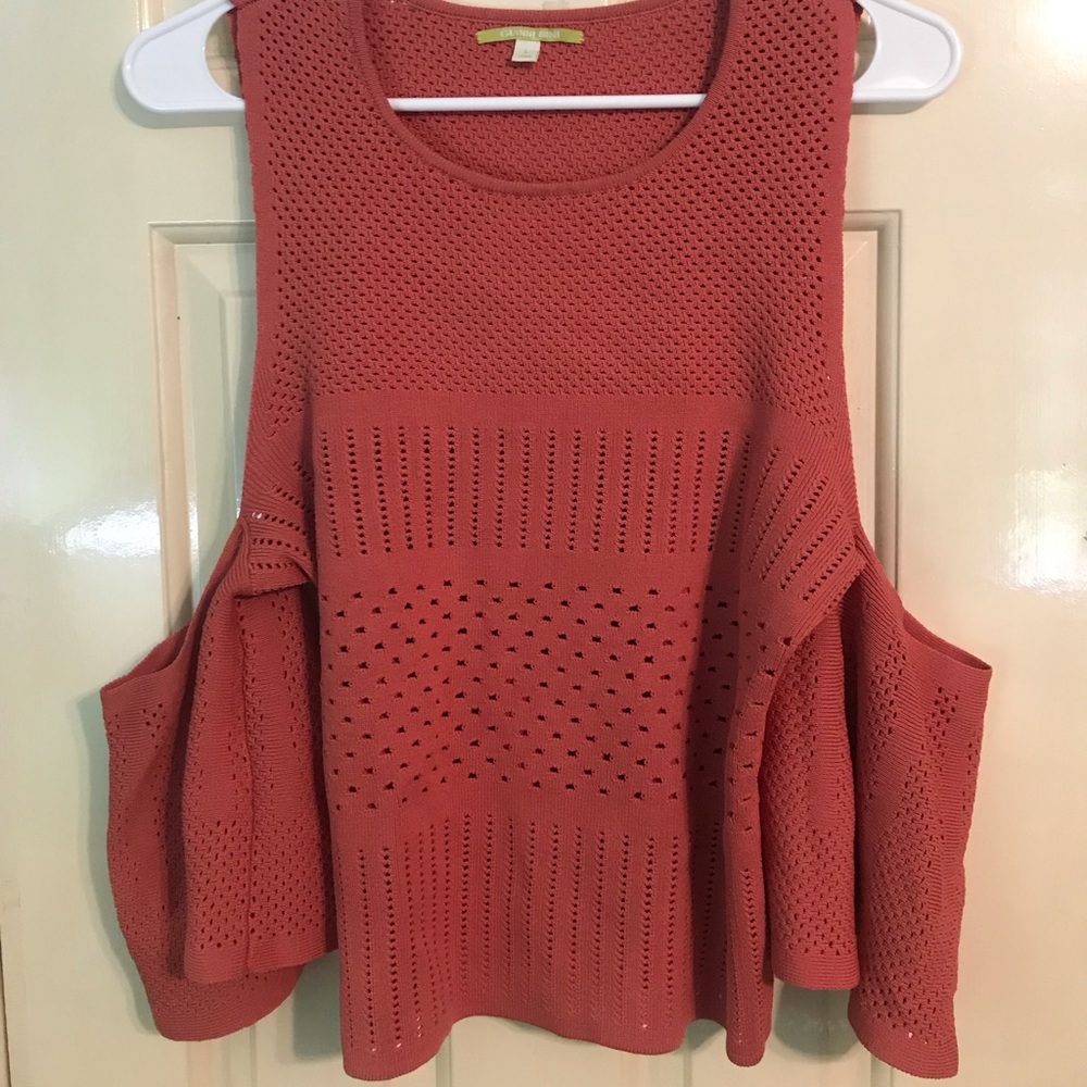 Cut out Shoulder Top